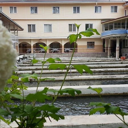 Alanlar Alabalik Ve Otel Ağlasun Екстериор снимка