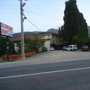 Alanlar Alabalik Ve Otel Ağlasun Екстериор снимка