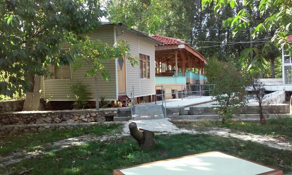 Alanlar Alabalik Ve Otel Ağlasun Екстериор снимка