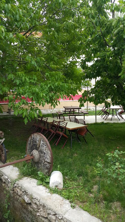 Alanlar Alabalik Ve Otel Ağlasun Екстериор снимка
